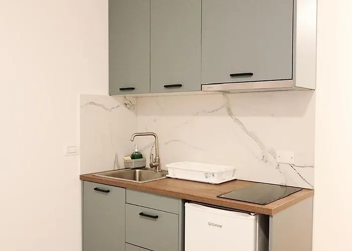 شقة 103 تيرانا